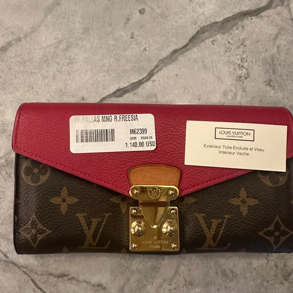 Louis Vuitton wallet - Picture 6 of 10